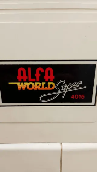 Máquina de coser Alfa World Super 4015