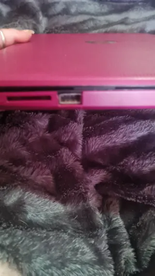 Portátil HP Negro y Rojo