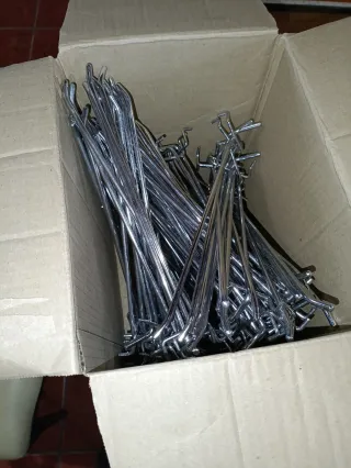 100 Ganci Metallici per Scaffale