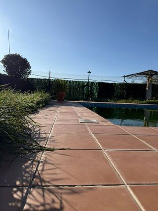 Chalet en venta en Carmona