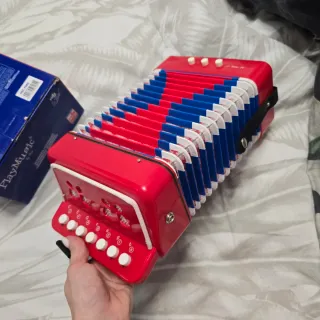 Acordeón infantil rojo PlayMusic
