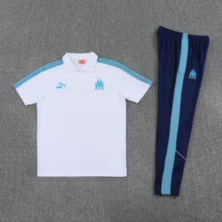 Polo y pantalón de fútbol