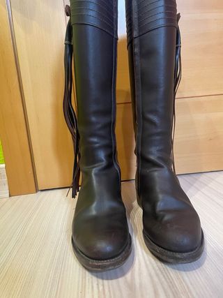 Botas Valverde del Camino