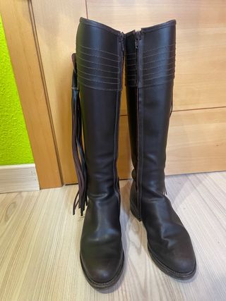 Botas Valverde del Camino