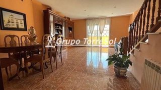 Casa adosada en venta en Santa Maria-Eixample-Sud Sumella en Cubelles