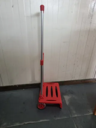 Carro maleta Busquets rojo y plateado