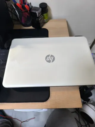 Portátil HP Intel Celeron 8GB RAM