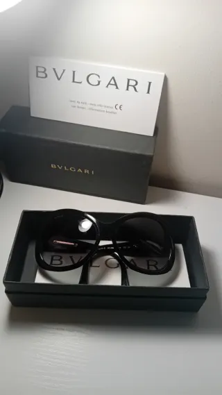 Occhiali da sole Bvlgari neri e grigi