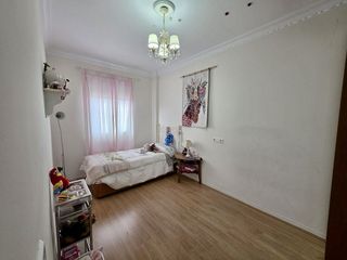 Casa adosada en venta en Colores - Entreparques en Sevilla