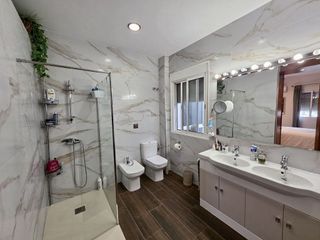 Casa adosada en venta en Colores - Entreparques en Sevilla