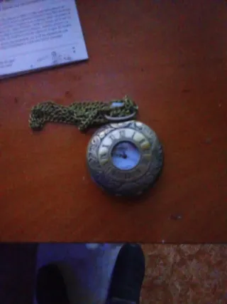 Reloj de bolsillo con cadena