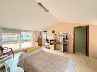 Dúplex en venta en Fondo en Santa Coloma de Gramanet