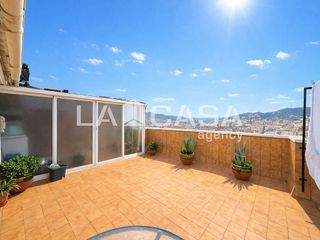 Dúplex en venta en Fondo en Santa Coloma de Gramanet