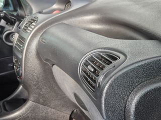 Peugeot 206 1.4 90 XT