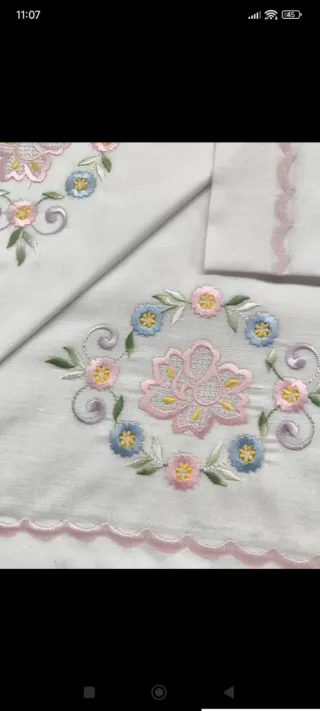 Juego de sábanas bordadas matrimonio