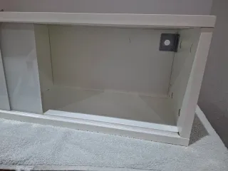 Estantería puertas de cristal