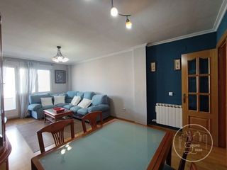 Piso en venta en Universidad en Ávila