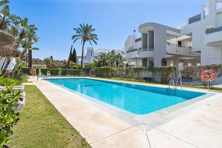 Piso en venta en Calahonda en Mijas