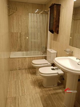 Piso en venta en Santa Rosa - Valdeolleros en Córdoba