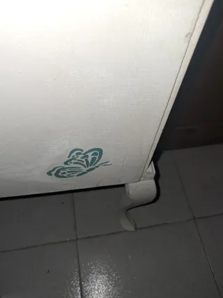 Mesilla auxiliar madera blanco y turquesa pintado