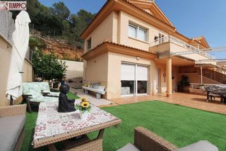 Casa adosada en venta en Eixample Residencial en Roda de Barà