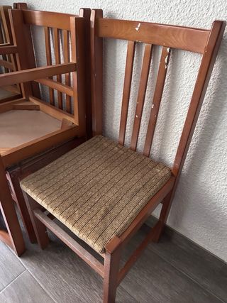 CONJUNTO DE MESA EXTENSIBLE Y 8 SILLAS