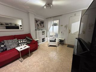 Casa adosada en venta en Torrelamata - La Mata en Torrevieja