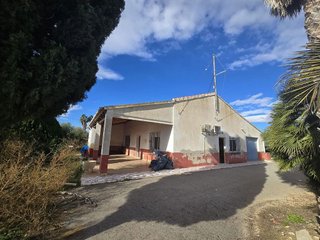 Chalet en venta en Las Bayas en Elche