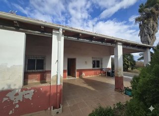 Chalet en venta en Las Bayas en Elche