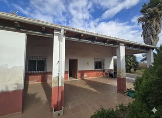 Chalet en venta en Las Bayas en Elche
