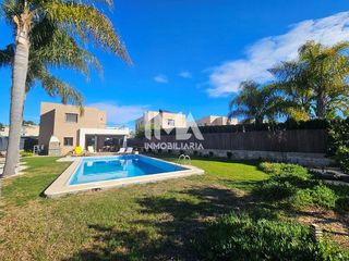 Chalet en venta en San Antonio de Benagéber