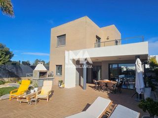 Chalet en venta en San Antonio de Benagéber