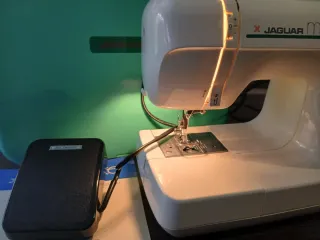 Máquina de coser Jaguar Mate 383