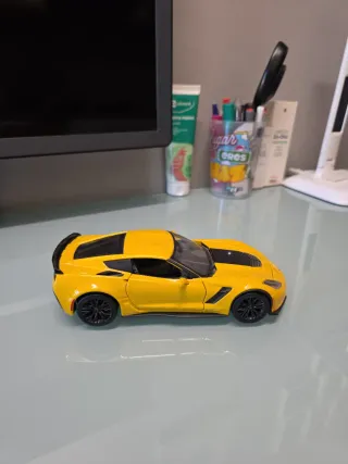 Chevrolet Corvette Coche Juguete Metálico Amarillo