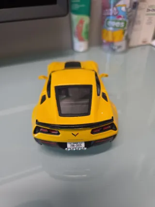 Chevrolet Corvette Coche Juguete Metálico Amarillo