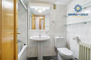 Piso en venta en Pajaritos - Plaza de Toros en Granada