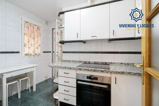 Piso en venta en Pajaritos - Plaza de Toros en Granada