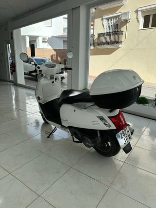 Kymco Like 125 Scooter Blanca