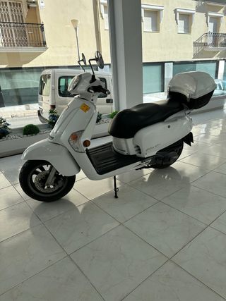 Kymco Like 125 Scooter Blanca
