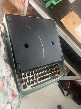 Máquina de escribir Olivetti Lettera 32