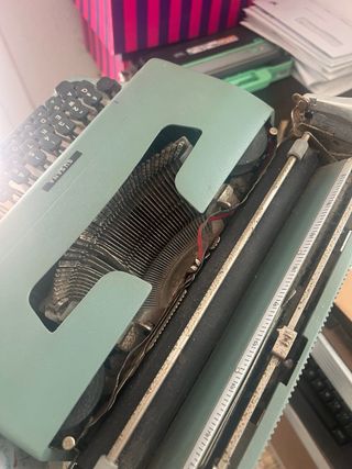 Máquina de escribir Olivetti Lettera 32