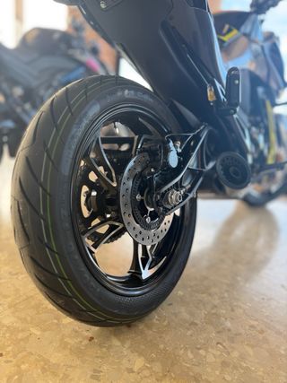 Zontes 125Z2 Naked Negra/Gris/Amarilla