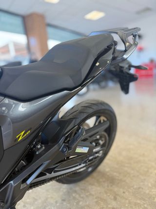 Zontes 125Z2 Naked Negra/Gris/Amarilla