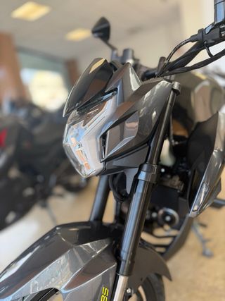 Zontes 125Z2 Naked Negra/Gris/Amarilla