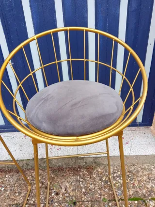 Taburetes Altos Dorados con Cojín Gris