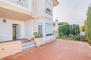 Casa pareada en venta en Albolote