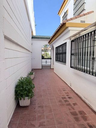Casa adosada en venta en Cotomar - Urbanizaciones en Rincón de la Victoria