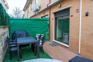 Casa adosada en venta en Muela (La)