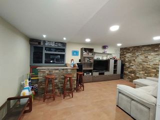 Casa adosada en venta en Tomelloso