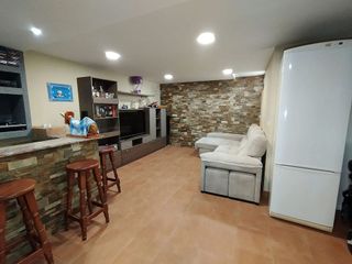 Casa adosada en venta en Tomelloso